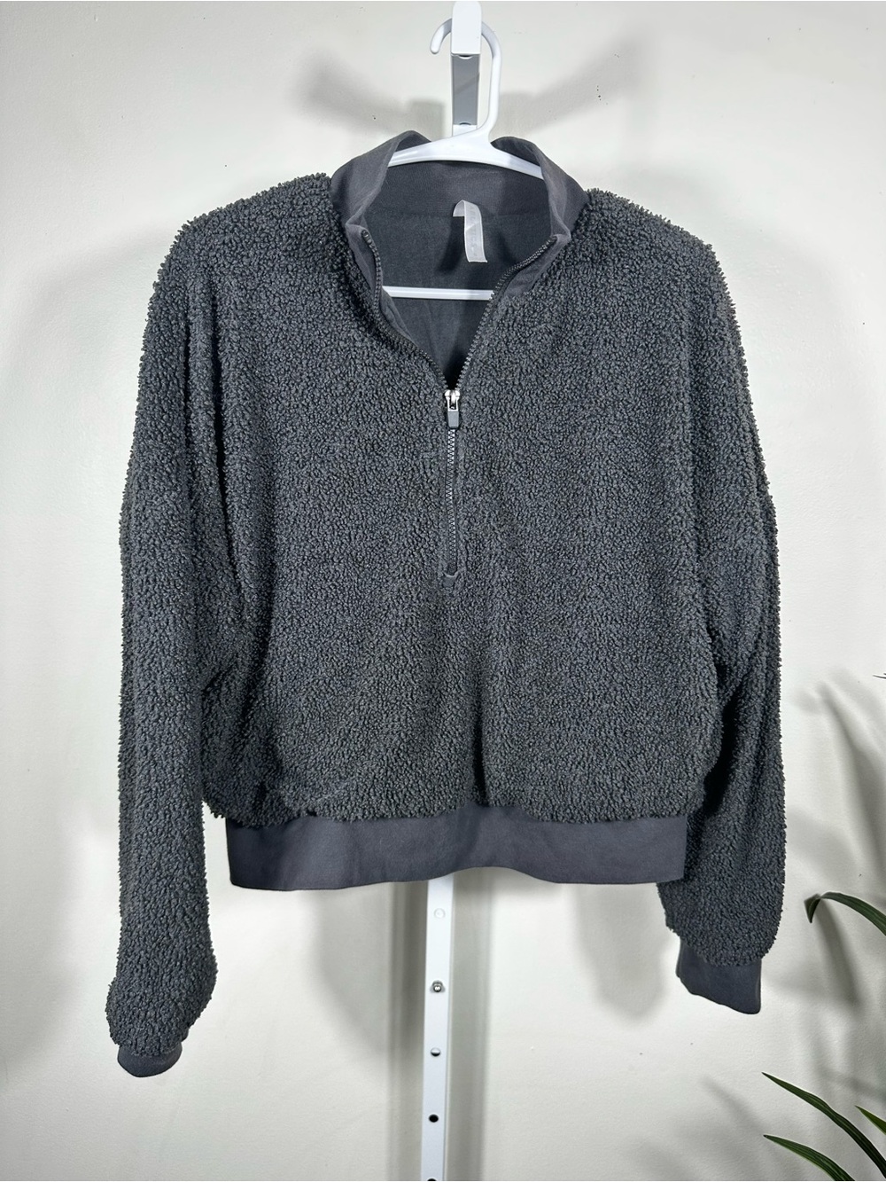 G58. Fabletics Charcoal Gray Teddy Sherpa Quarter Zip Pullover Cozy Fleece